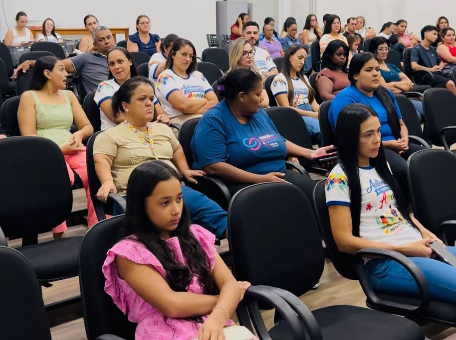 Vídeo: Secretaria promove tarde de acolhimento e escuta ativa para famílias de crianças autistas em Feliz Natal