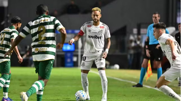 Santos e Coritiba ficam no empate no duelo de ida pela quinta fase da Copa do Brasil