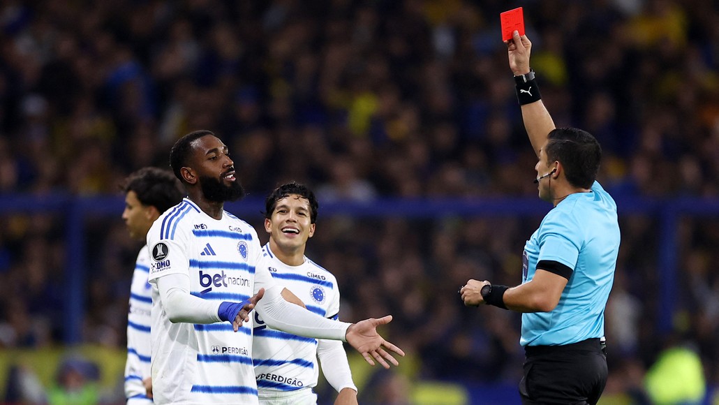 Cruzeiro segura o Boca com um a menos e só depende de si para classificar