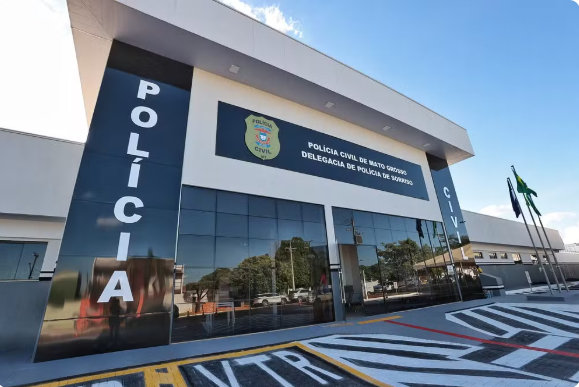 Delegado é solto após custódia, mas é afastado do cargo e tem porte de arma suspenso em Sorriso