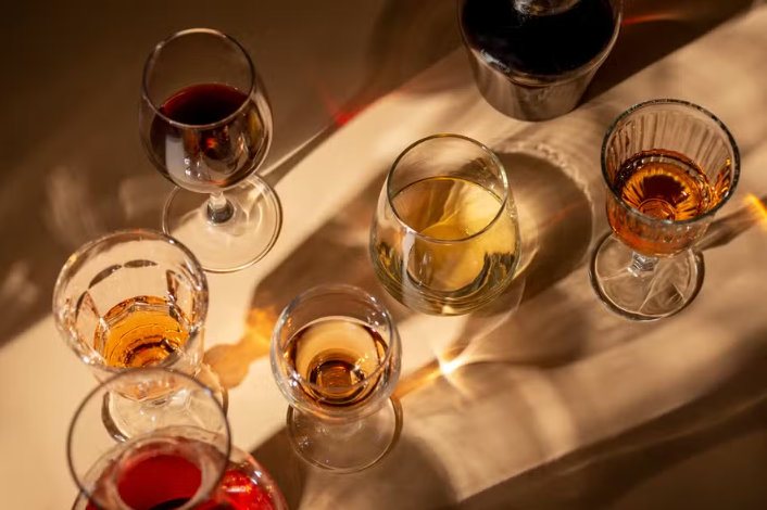 Cerveja, vinho, destilado, doses: quanto tempo o corpo leva para metabolizar uma dose? Veja tabela