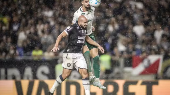 Palmeiras tropeça contra o Remo em jogo adiado em quase duas horas pela chuva