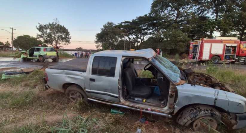 Três adultos e três crianças ficam feridos em colisão de veículo na MT-140 em Sinop