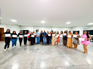 Curso de qualificação profissionalizante do Ser Família Capacita forma 21 alunos em Vera