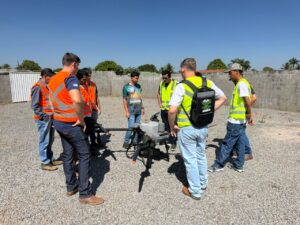 Vera forma novos profissionais em tecnologia no campo com curso de operação de drones agrícolas