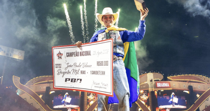 Vídeo: João Paulo Velasco é campeão brasileiro da PBR e conquista prêmio de R$ 500 mil