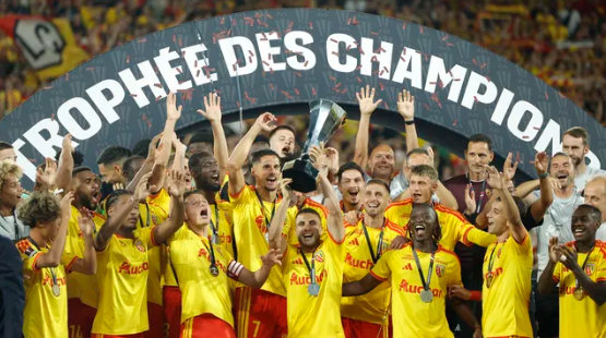 Lens supera o PSG, faz história e conquista a Supercopa da França pela primeira vez