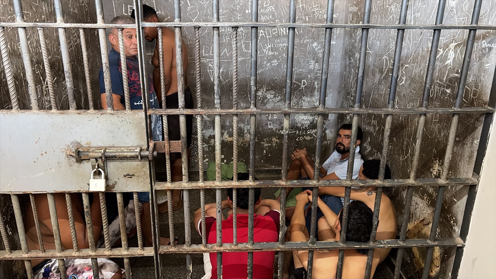 Vídeo: Polícia Civil prende sete em operação contra quadrilha que furtava cobre de sistemas de energia solar em MT