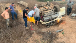 Vídeo: Caminhonete capota após colisão com carreta na MT-140, em Vera