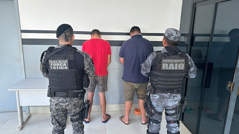 Denúncia de violência doméstica leva PM a apreender arsenal e prender dois homens em MT; Vídeo