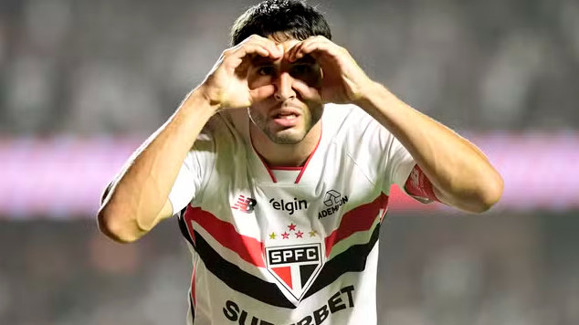 São Paulo vence em casa e Internacional segue atolado no Z-4