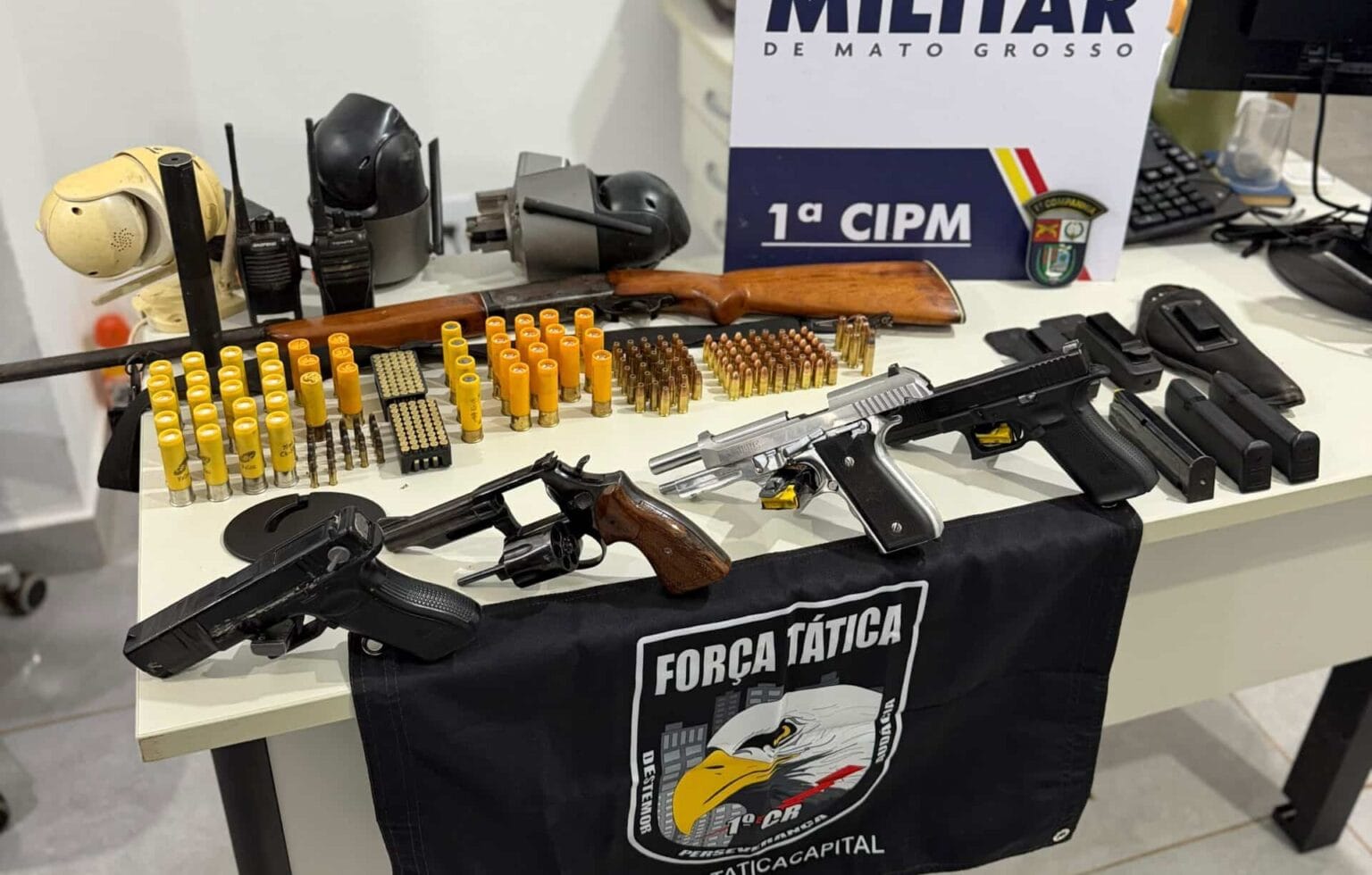 Vídeo: Polícia prende oito invasores de terra e apreende armas de fogo em Mato Grosso