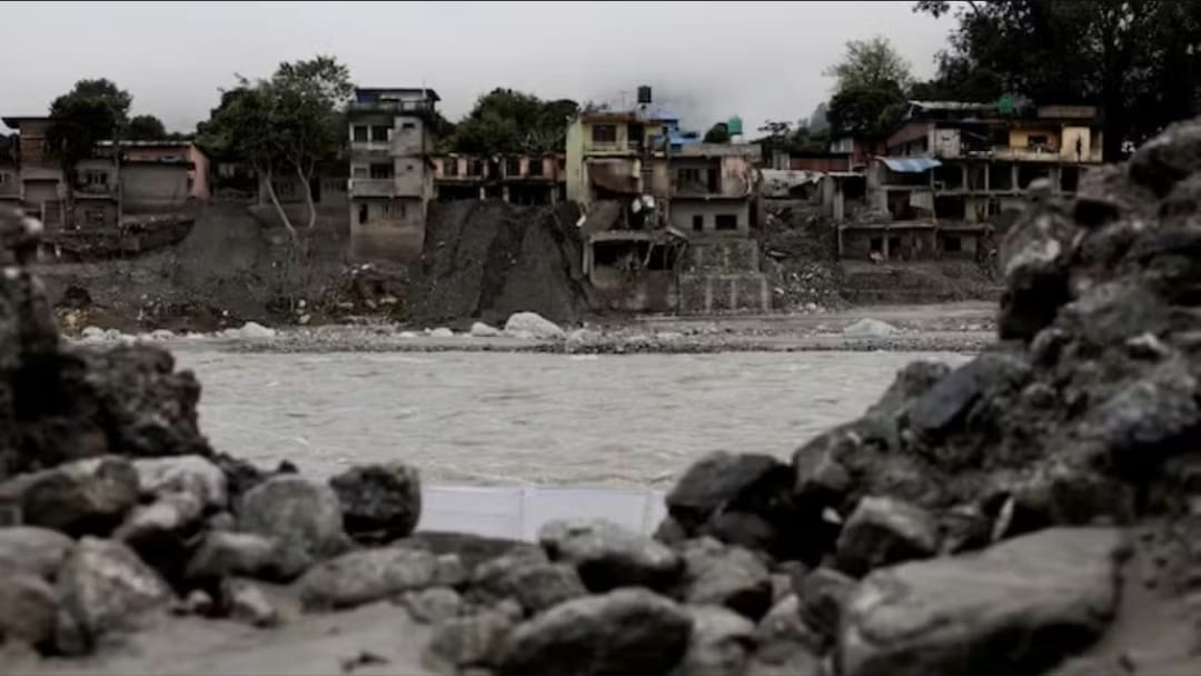 Inundações e deslizamentos deixam 56 mortos na Índia e 14 no Nepal