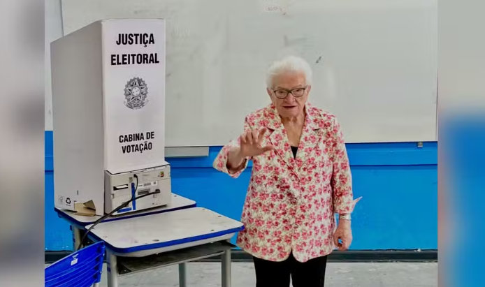 Luiza Erundina, aos 91 anos, desbanca Eduardo Suplicy e se torna a deputada eleita mais velha da Alesp