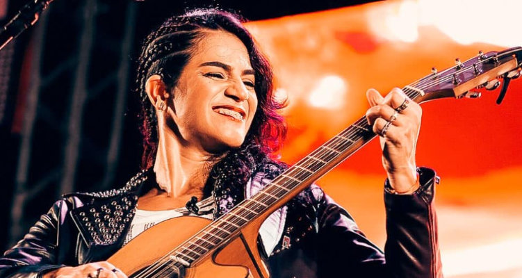 Cantora diz que deixará Sinop após ser incluída em lista de boicote político; “destruíram a minha vida”