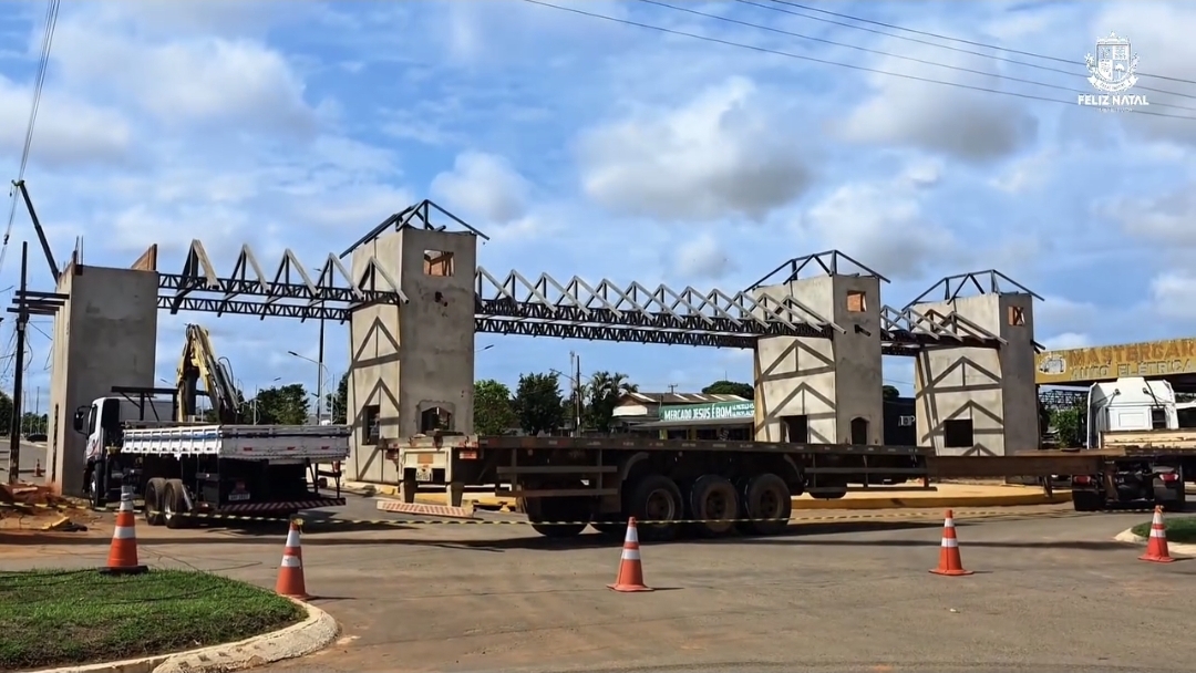 Vídeo: Feliz Natal eleva rede de alta tensão e avança em etapa para continuidade da obra do pórtico