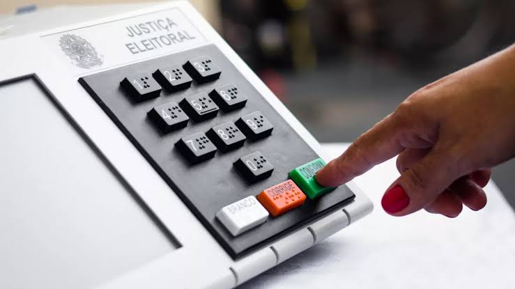 Jovens intensificam mobilização para conquistar votos para Lula e Flávio no segundo turno